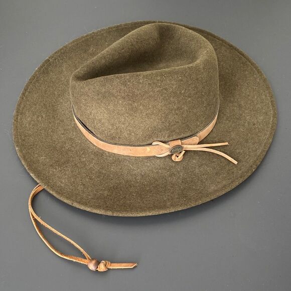 Bailey Hats Light Felt Wool Olive Green Felt Hat Sz L Leather belt Boho Western